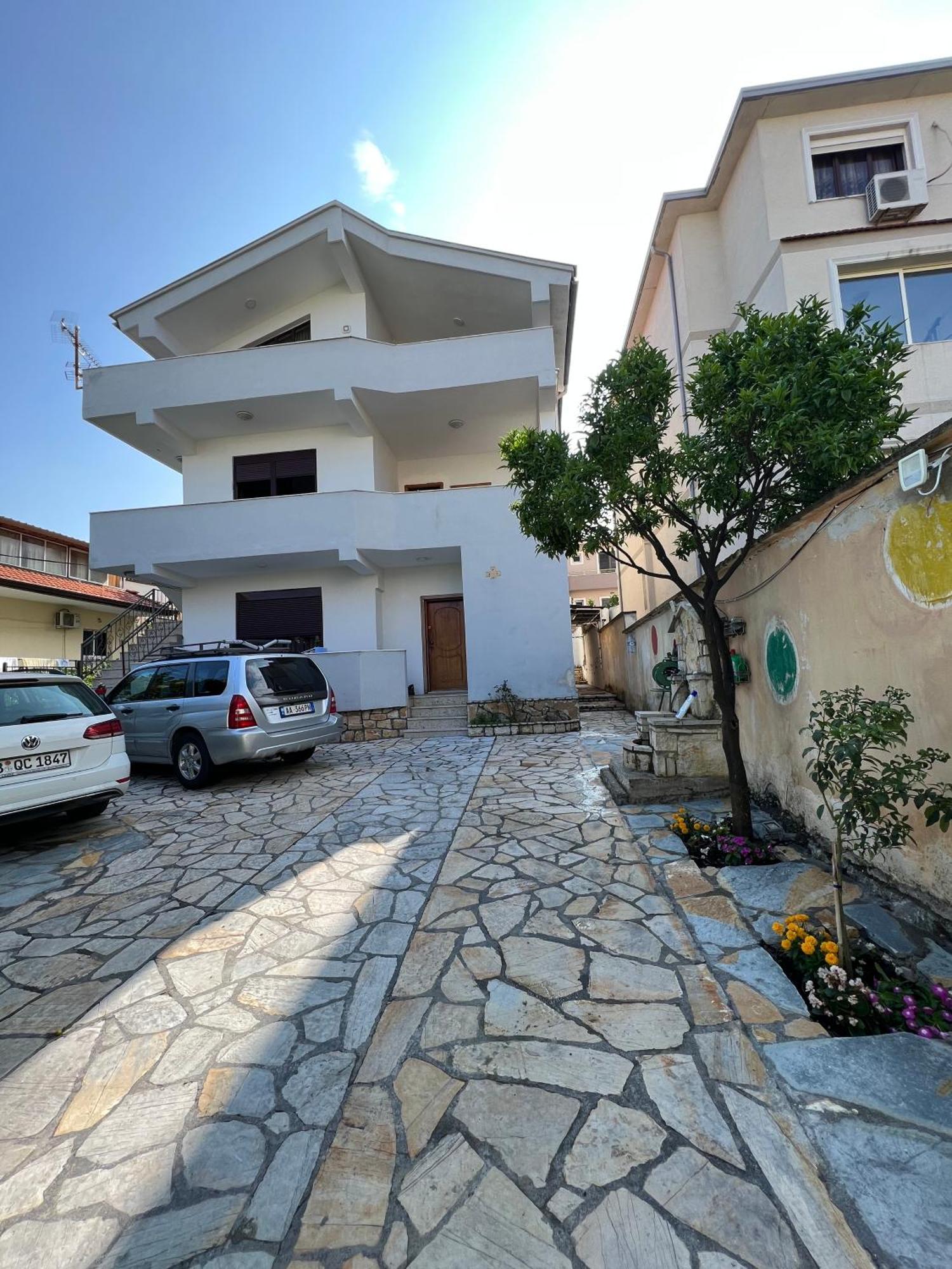 Villa Sokoli, Enjoy Sunset At This Spacious Apartment Tirana Exterior foto